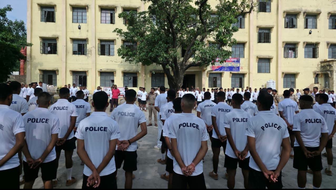 भोजपुर जिला बल के नवनियुक्त प्रशिक्षु सिपाहियों को दिया गया प्रारंभिक प्रशिक्षण*