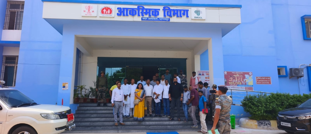 *सदर अस्पताल में स्वास्थ्य सेवाओं एवं मरीजों को मिल रही सुविधाओं का उप विकास आयुक्त ने लिया जायजा* *दो अतिरिक्त दवा वितरण केंद्र शुरू करने की जताई गई आवश्यकता