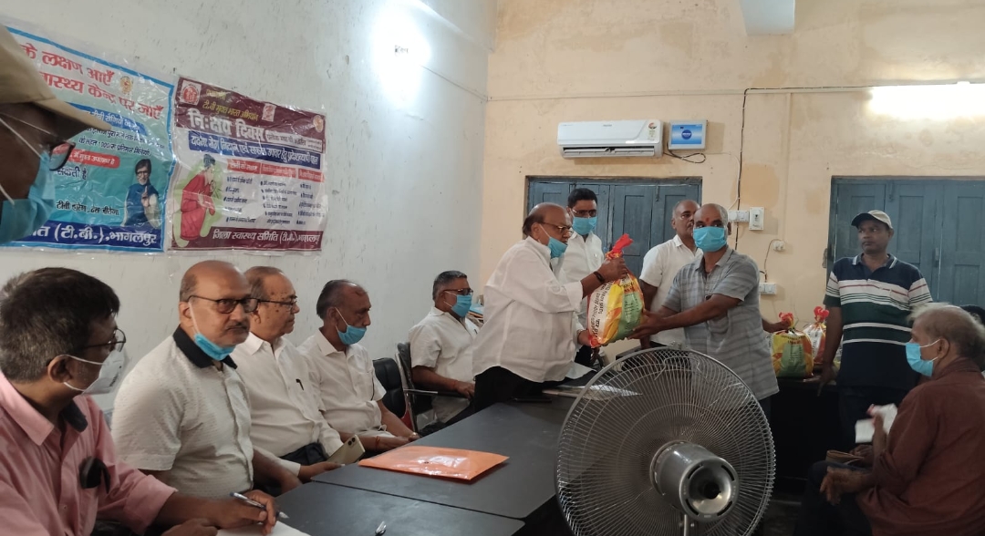 *मारवाड़ी सेवा समिति, भागलपुर द्वारा 25 टीबी मरीजों के बीच फूड बास्केट का वितरण*